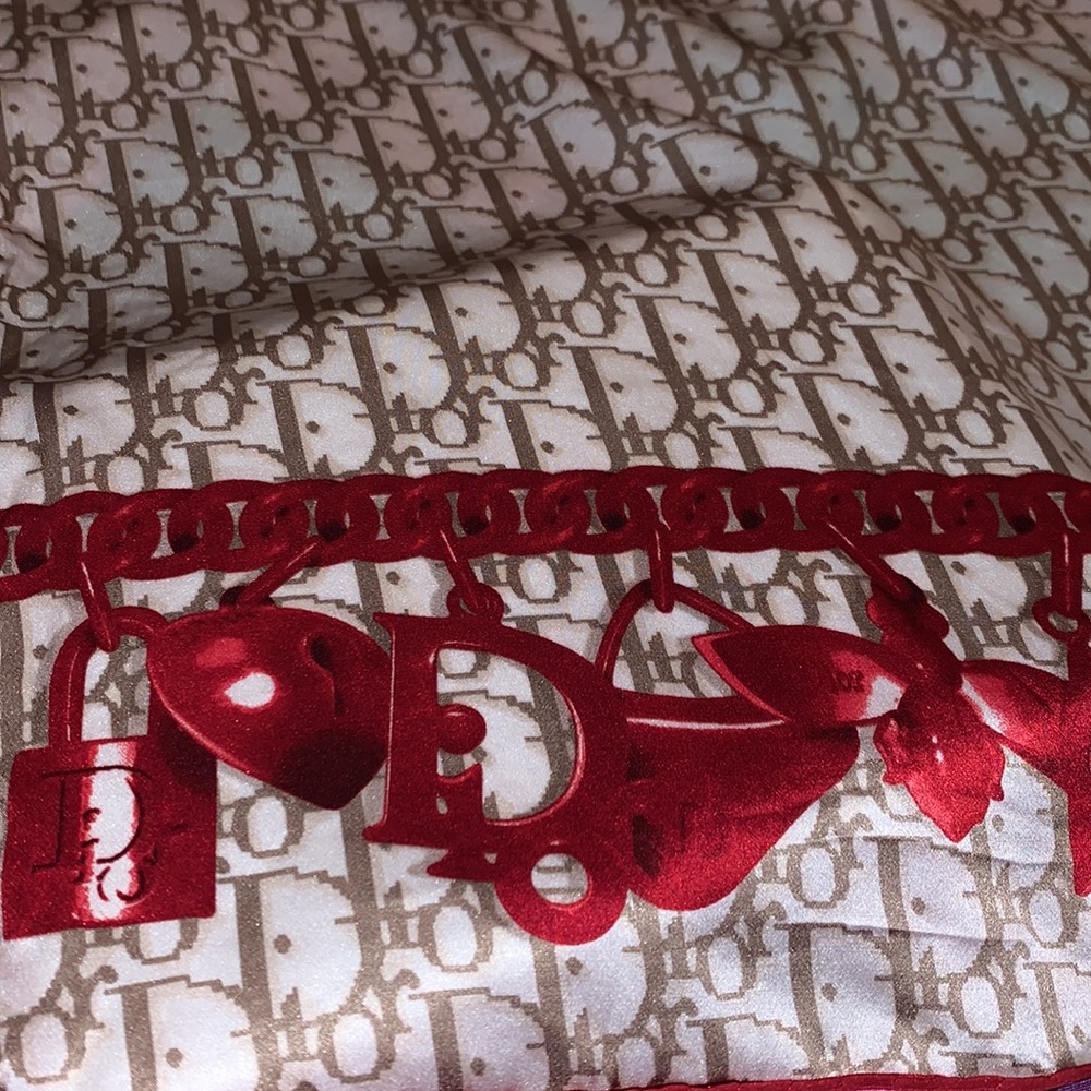 Christian Dior Paris  100% Silk  Scarf made in Italy 🇮🇹 Luxurious - Huge Size - Picture 9 of 10